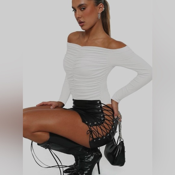 Darong Womens Off The Shoulder Long Sleeve Ruched Bodysuit Tops T Shirt Jumpsuit - Picture 4 of 8